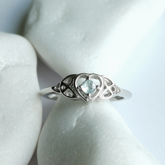 Blue Topaz Ring Celtic Trinity Symbol Size 7 - Picture 1 of 7